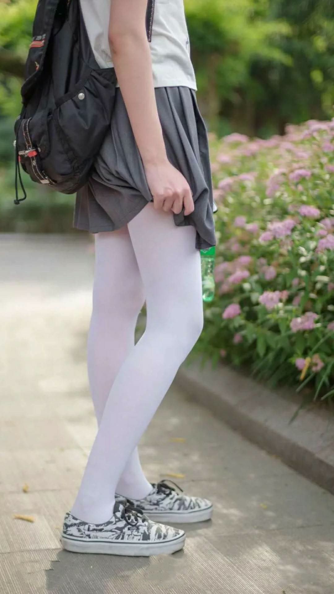 开云体育app安全下载-“中国足球+文化创意”产业融合创新推动行业转型升级，振兴中国足球产业的设计方案