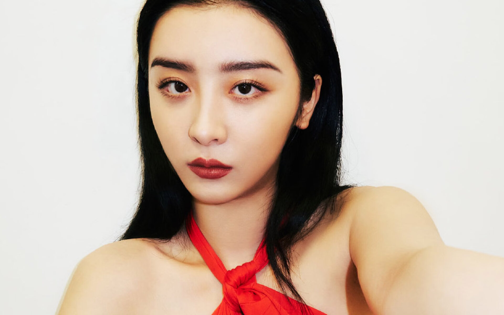 开云官网-意甲赛场上一场比赛因球迷冲突暂停，意甲本轮比赛结果